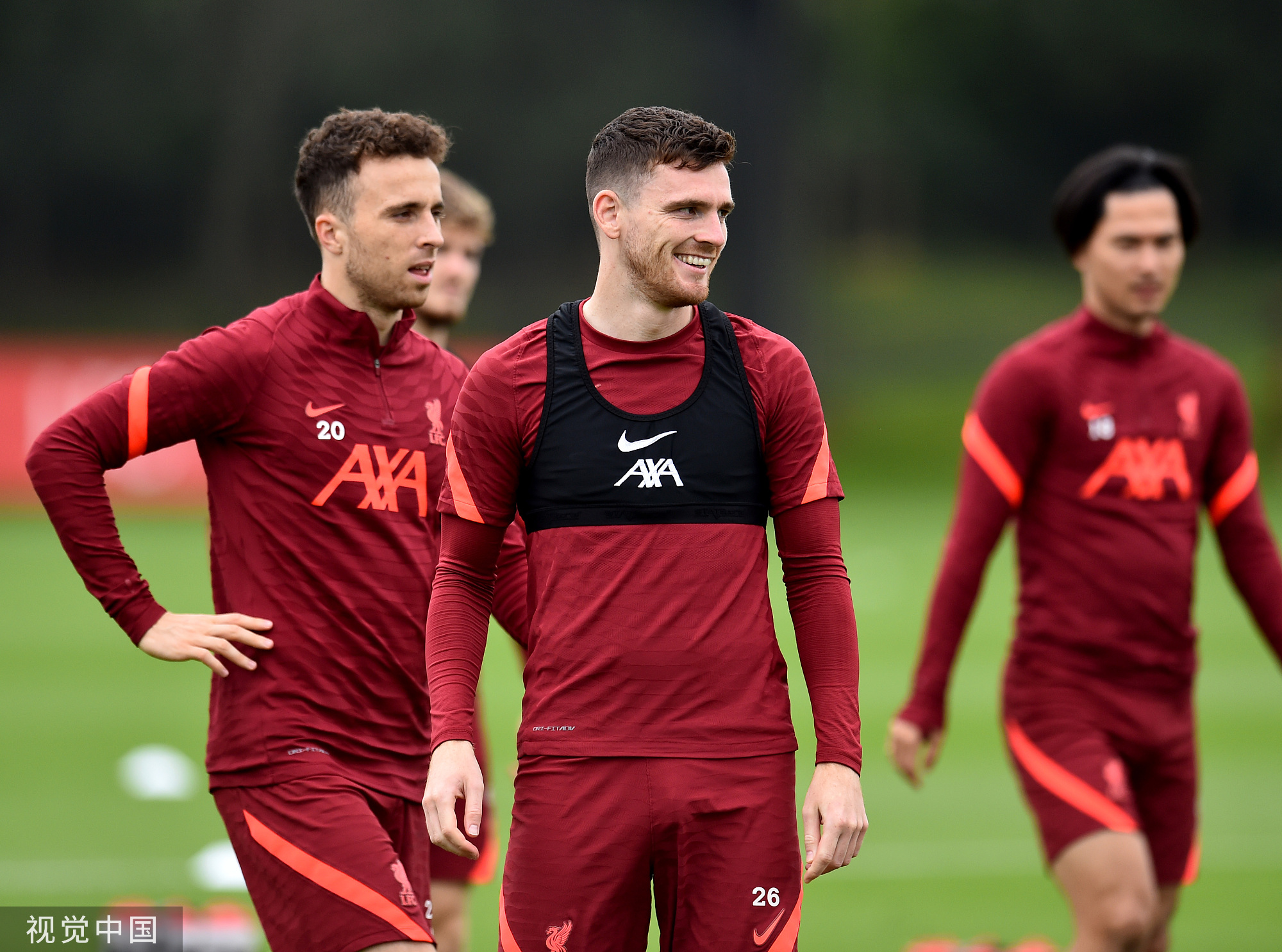 和利物浦一个病情，后防不稳，更衣室失控