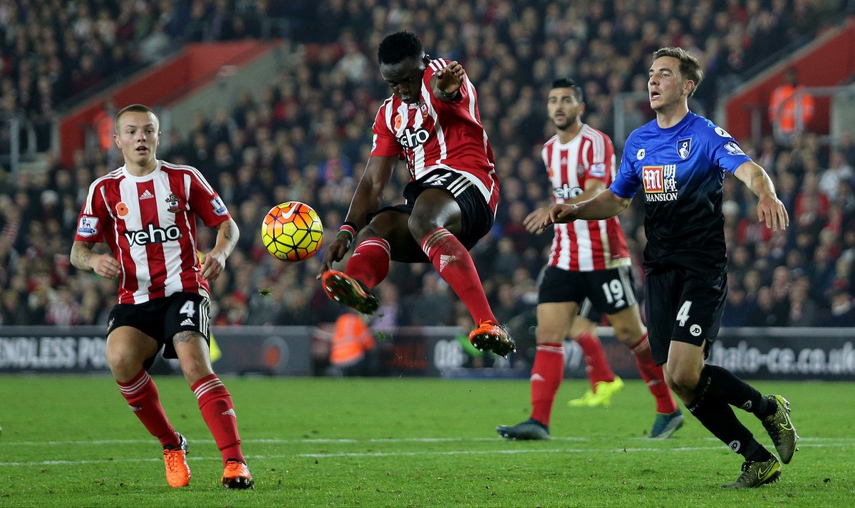 约基奇28+9+11超越篮球之神，穆雷34分超新星打铁，掘金8连斩黄蜂