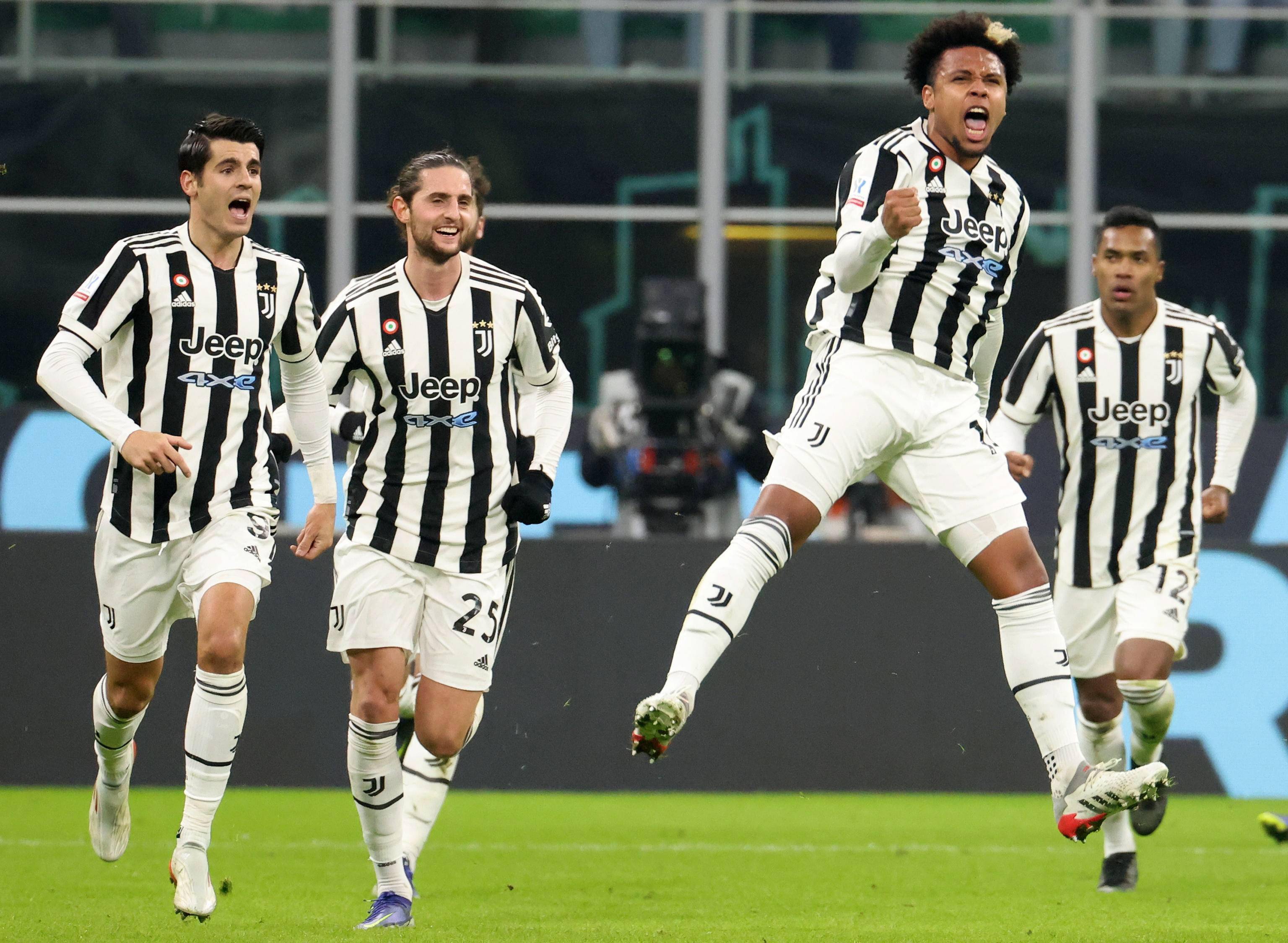 莱切vs都灵：班达、法尔科内首发，切-亚当斯、弗拉希奇出战