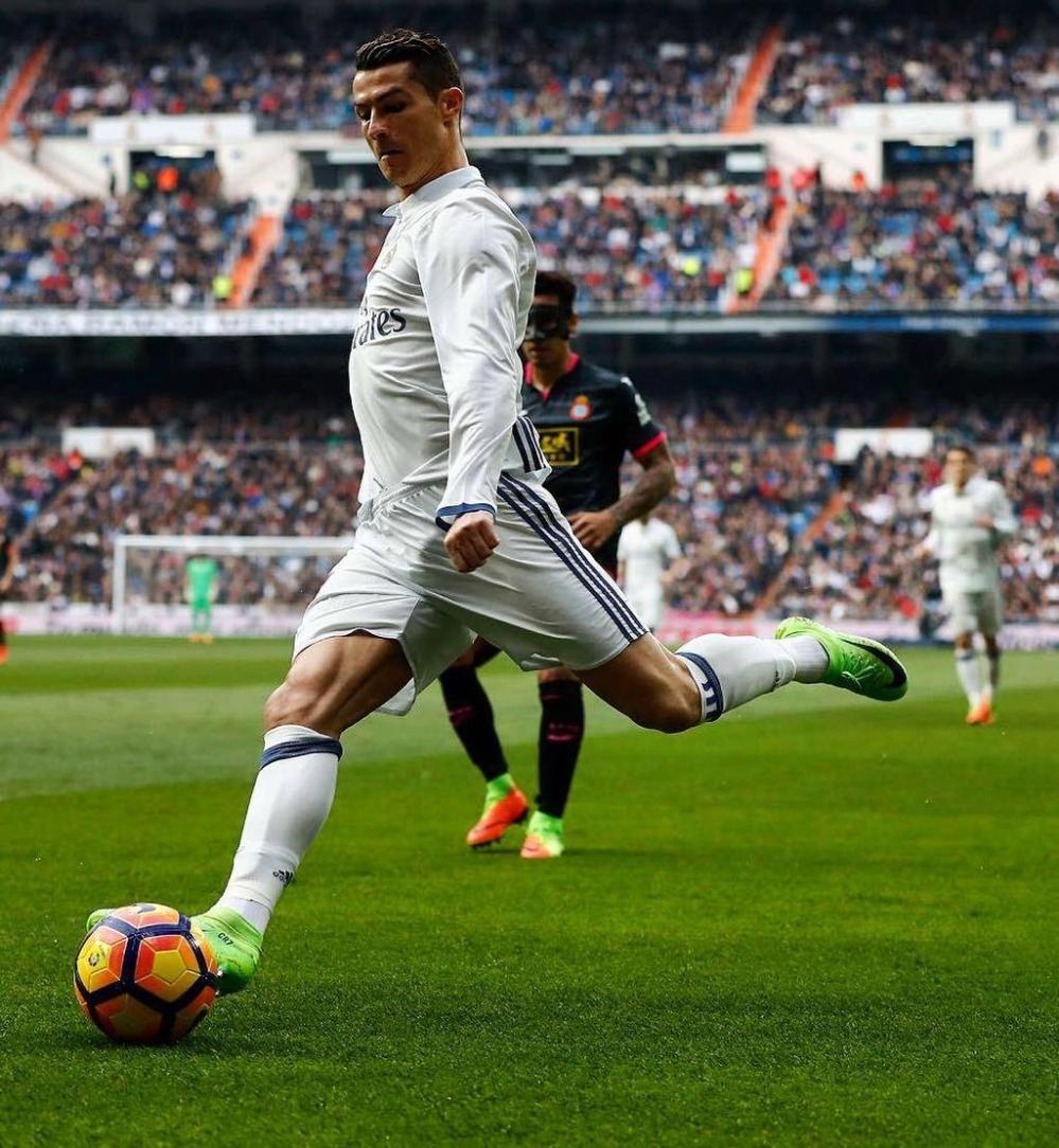 NBA焦点战：湖人客场逆转快船,