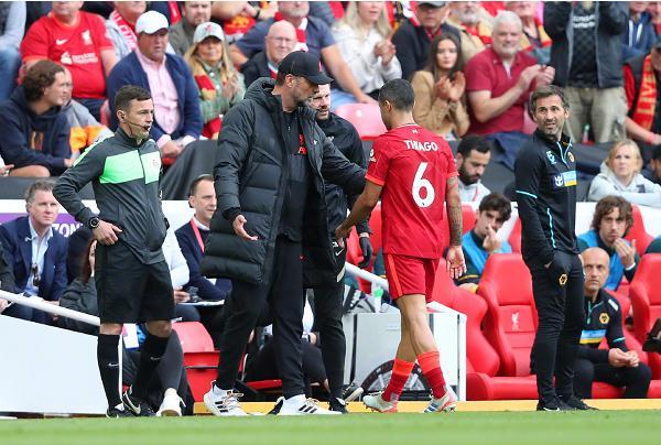 米多指责利物浦种族歧视萨拉赫，称杰拉德未受同等对待