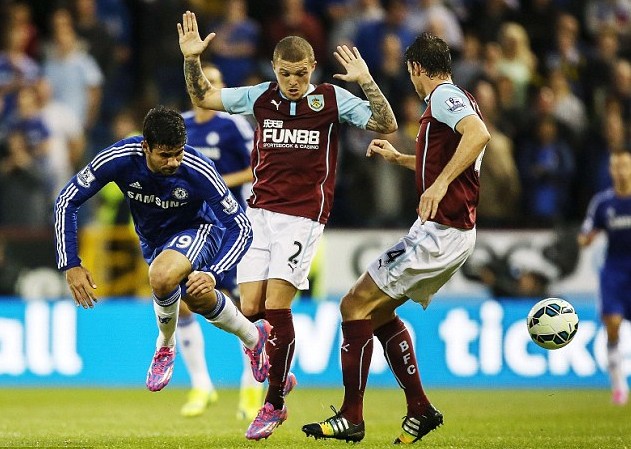 曼城和利物浦都在低谷，阿森纳为啥还要掉链子？